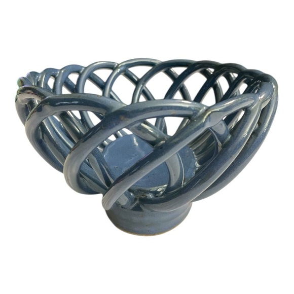 Vintage Blue Lattice Oval Open Weave Bread Basket or Fruit Bowl Pottery Stamped - Picture 12 of 15